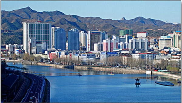 你高处欣赏过春季的承德风光吗？